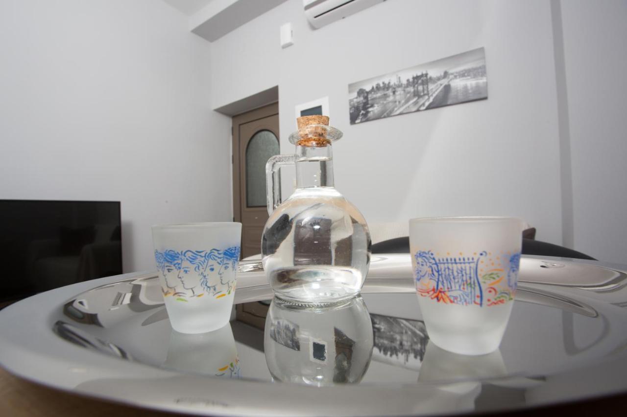 Lux Aprt In A Graphical Village Apartment